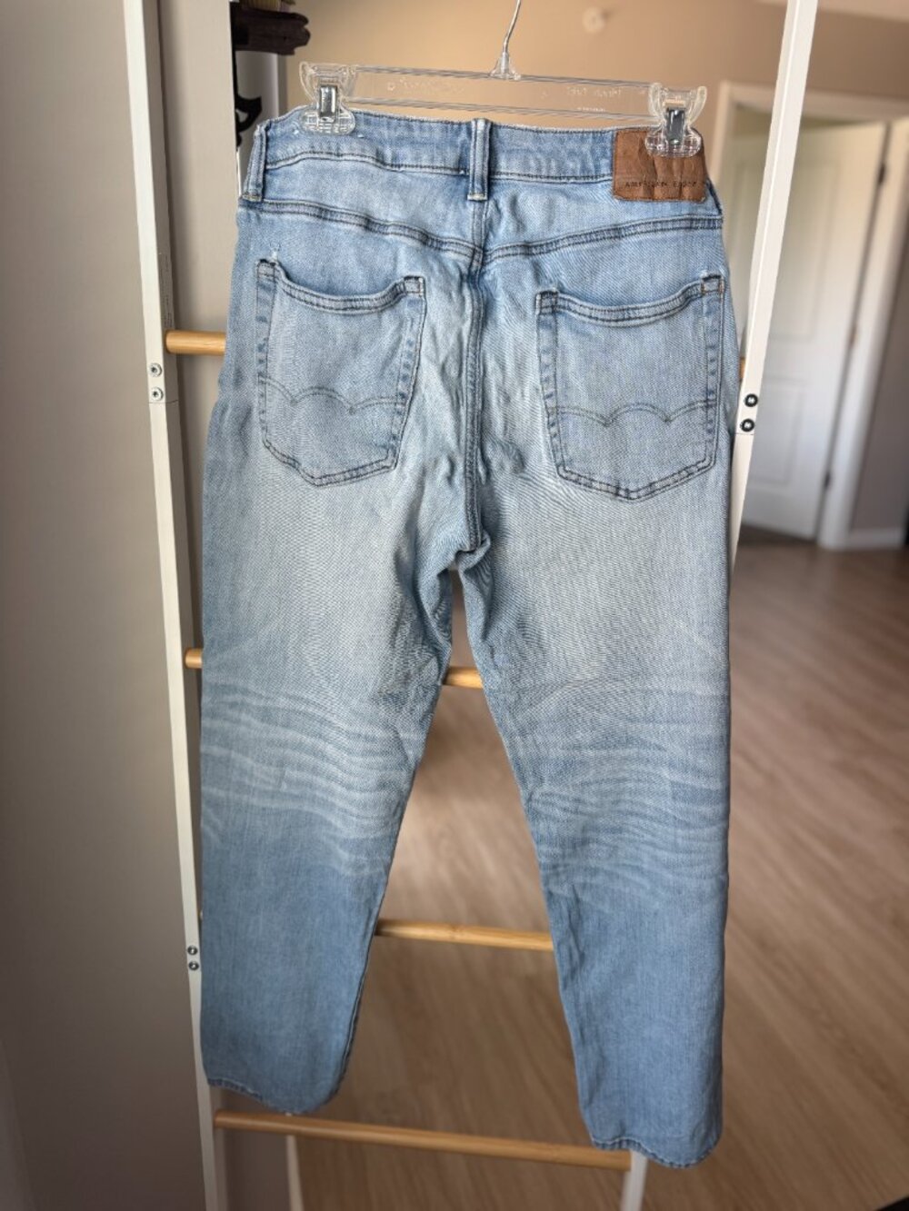 American Eagle Athletic Fit Light Wash Men's Jeans - Size 31x30 👖 - Picture 7 of 9